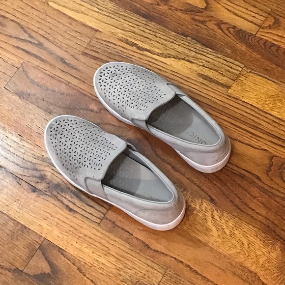 Vionic Grey Gray Kani Slip On Sneaker Womens Fashion Shoes
7.5
Smoke Free Home - Picture 6 of 13